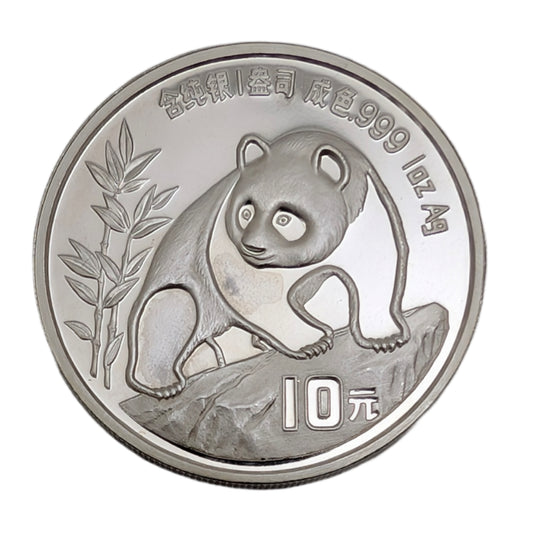 Panda, mit Serifen, Bullion, leicht fleckig an Vorderpfoten