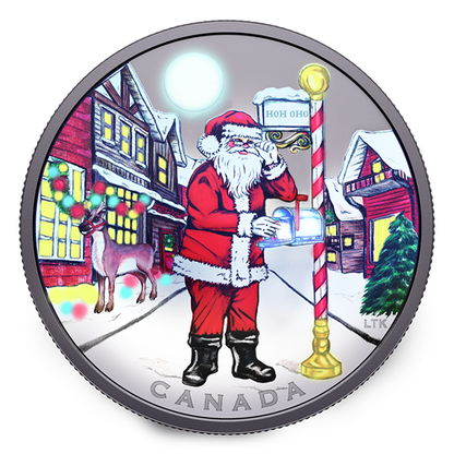 Santa Claus, colored, glowing/leuchtet mit Taschenlampe