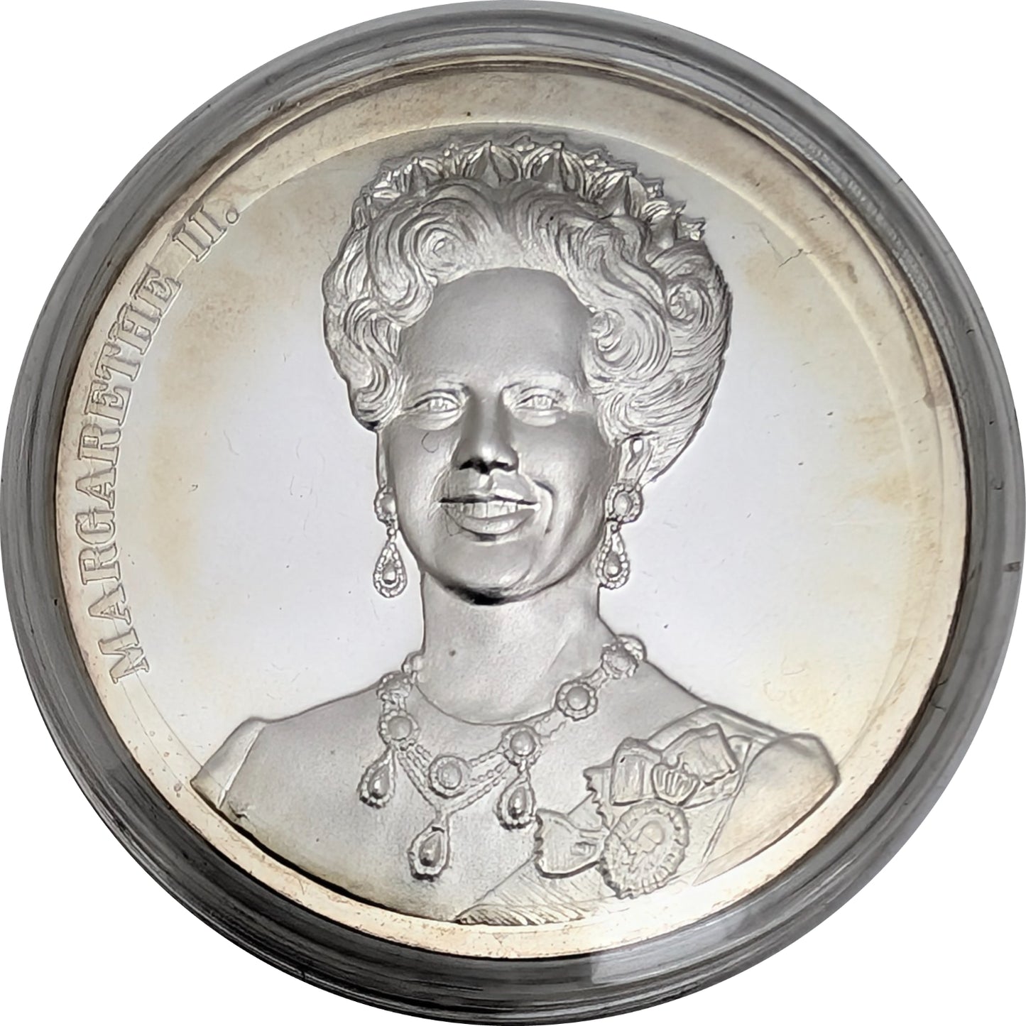 Europäische Monarchinnen und Monarchen, 10 Silbermedaille